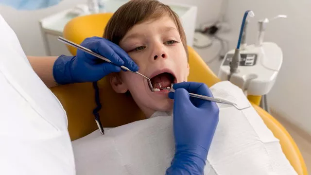Нужно ли лечить молочные зубы у детей? Объясняет стоматолог — новости медицины
